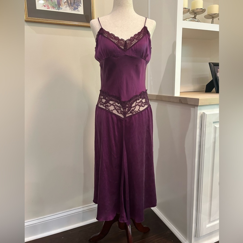 Guess 100% Silk Elegant Hibiscus Lace Trim Nightgown